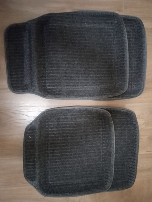 Dywaniki samochodowe komplet 4 sztuki