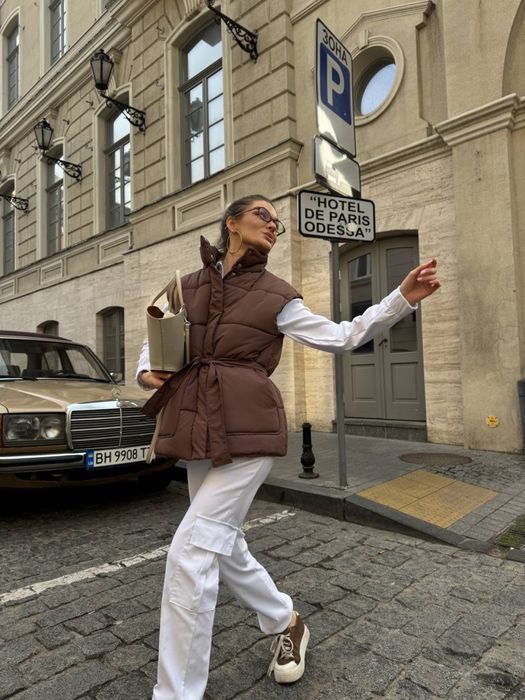 Жилетка з поясом в кольорах