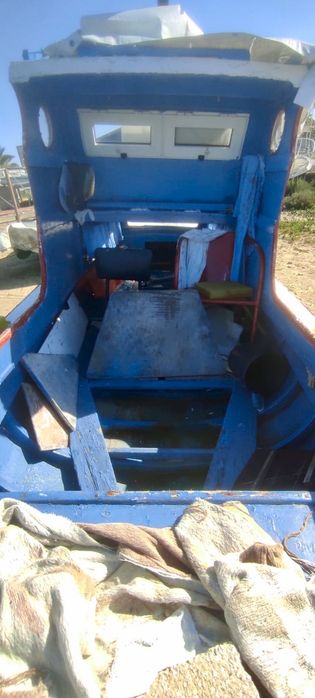 Barco madeira 4,90m com cabine + Yamaha 6HP 4T shaft longo  15 h uso