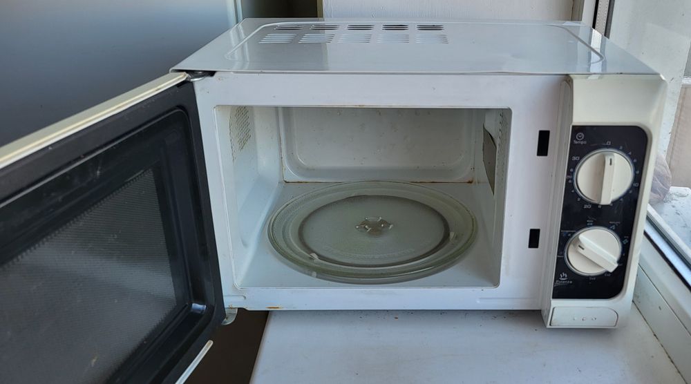 Мікрохвильова піч