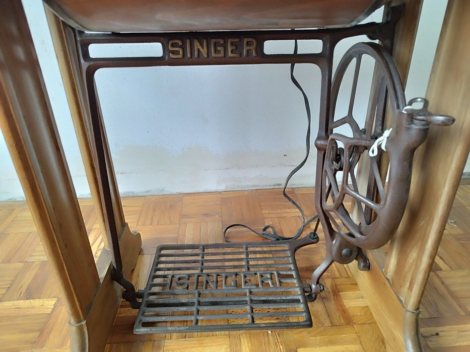Máquina de costura singer