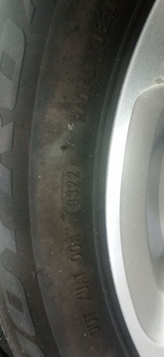 Jantes 15'' de Peugeot 208 com pneus
