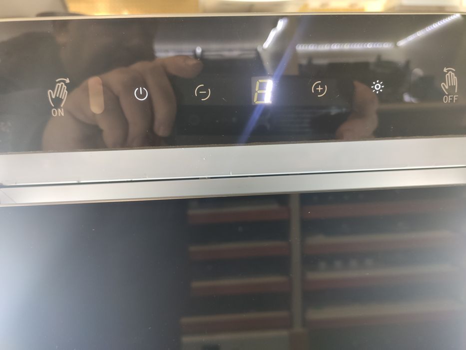 Вытяжка кухонная GRUNHELM GVN 430TB/WH