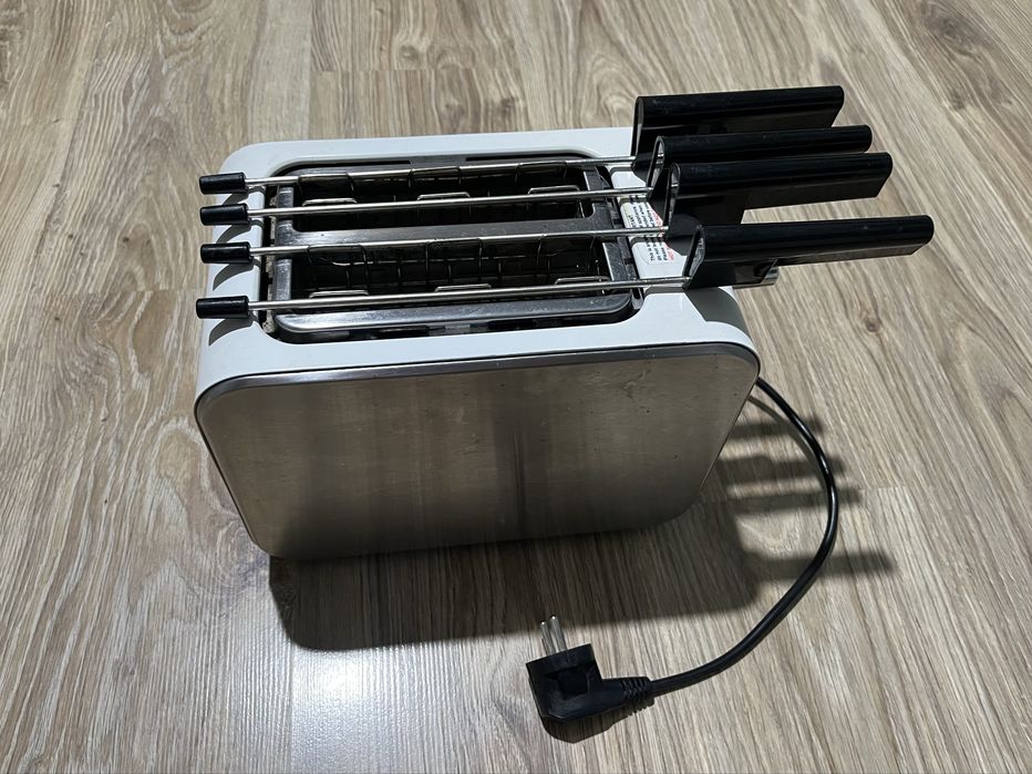 Продам тостер De Longhi CTX 2203