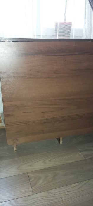 Продам розкладний стіл.