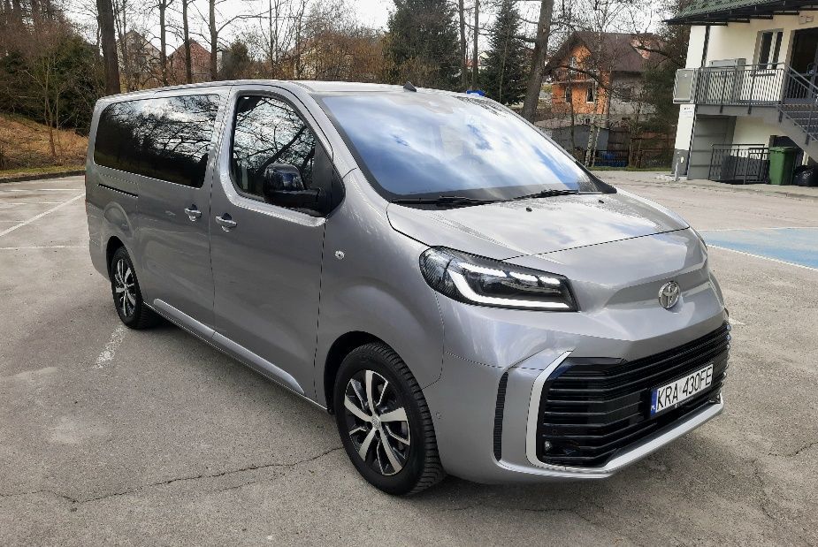 Toyota Proace Verso Toyota ProAce Verso 2.0-177PS VIP 8osób 9tkm Navi Automat