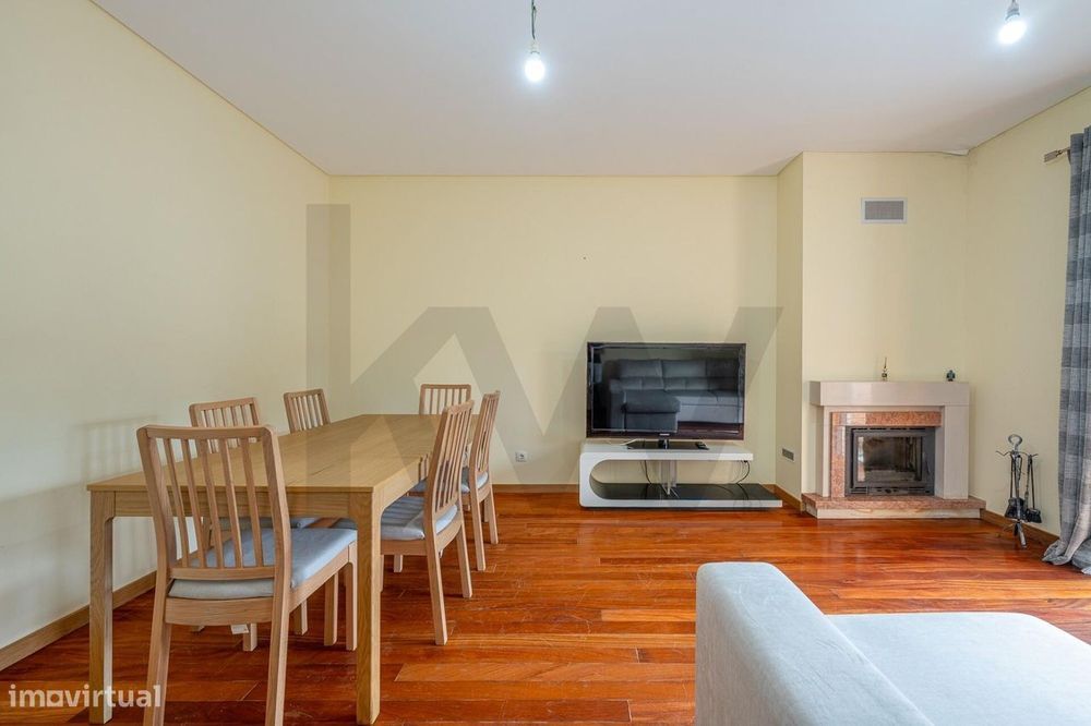 Apartamento T3 com rooftop com vista mar e garagem fechada | Vila Prai