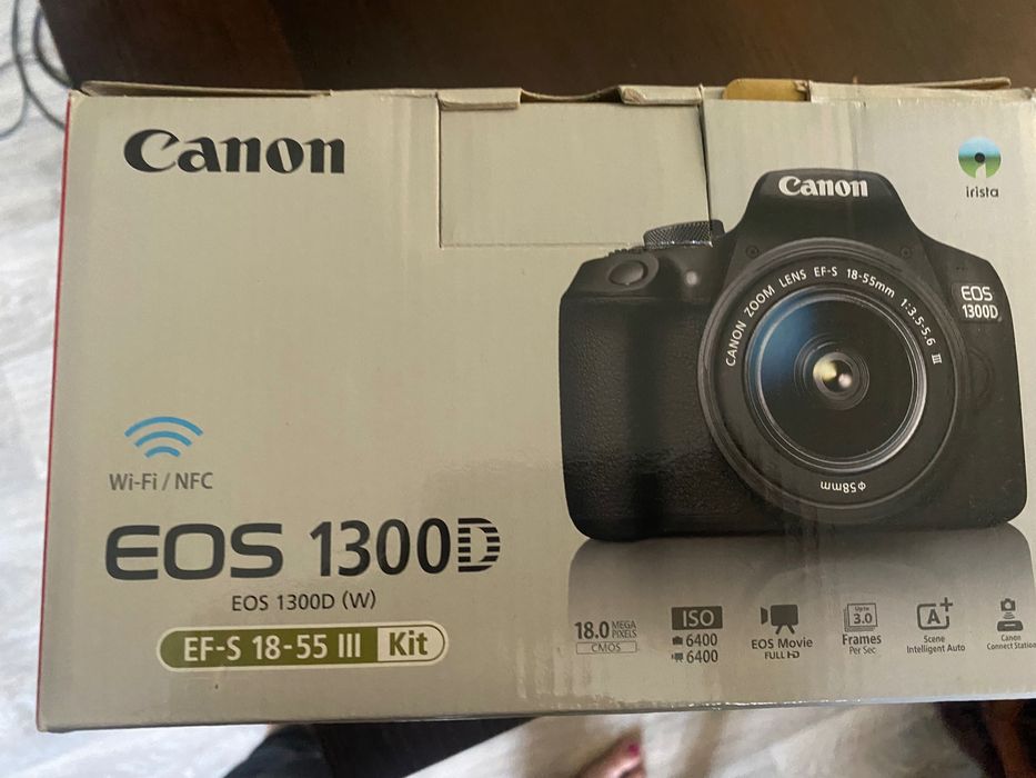 Дзеркальний фотоапарат Canon EOS 1300D