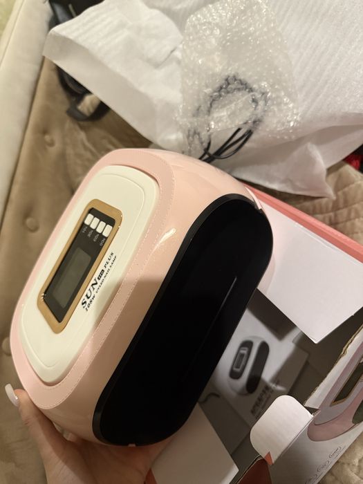 Лампа для нігтів