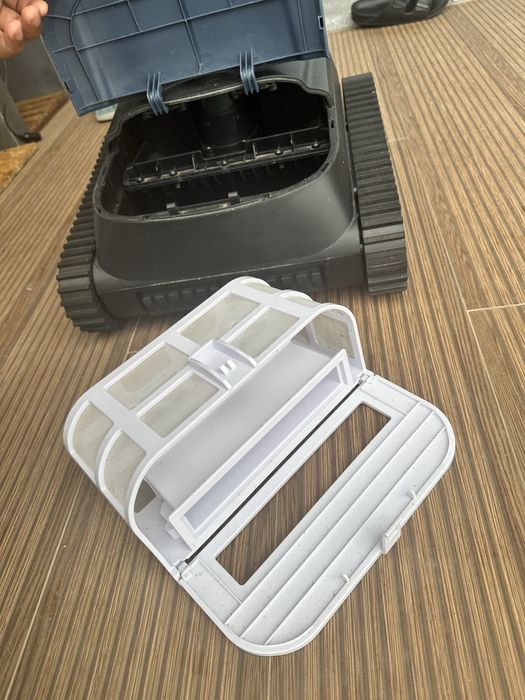 Robot aspirador de piscina