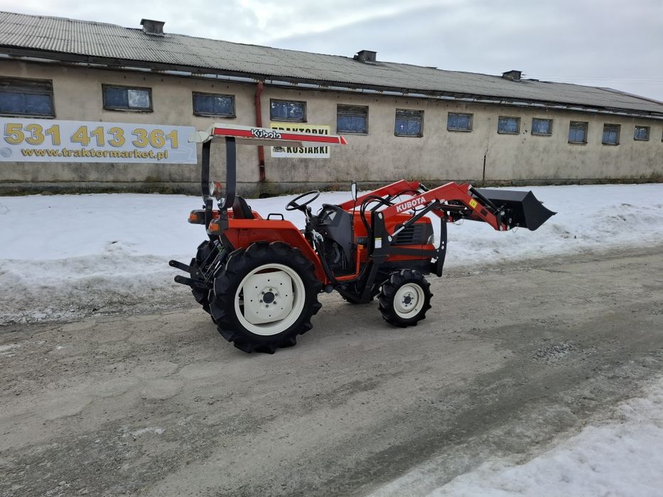 Traktorek japoński 4x4 Kubota GL 240 z ładowaczem piękny  stan