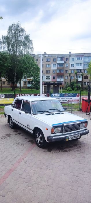 Продам ВАЗ 2107 інжектор