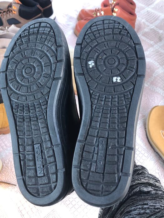 buty sportowe  43
