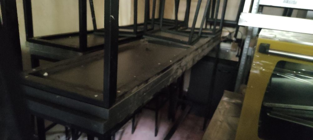 Продам - стойка клиента, стул барный,