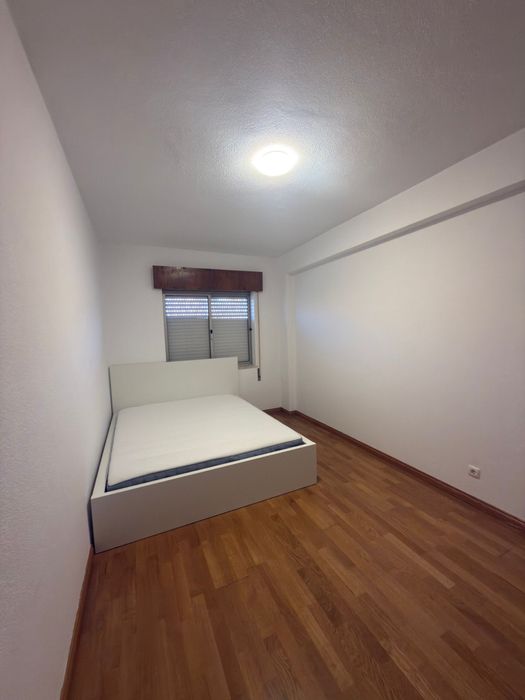 Arrenda-se quarto de Casal 550€  / e um quarto de  solteiro a 350€ despesas incluidas ate 120€