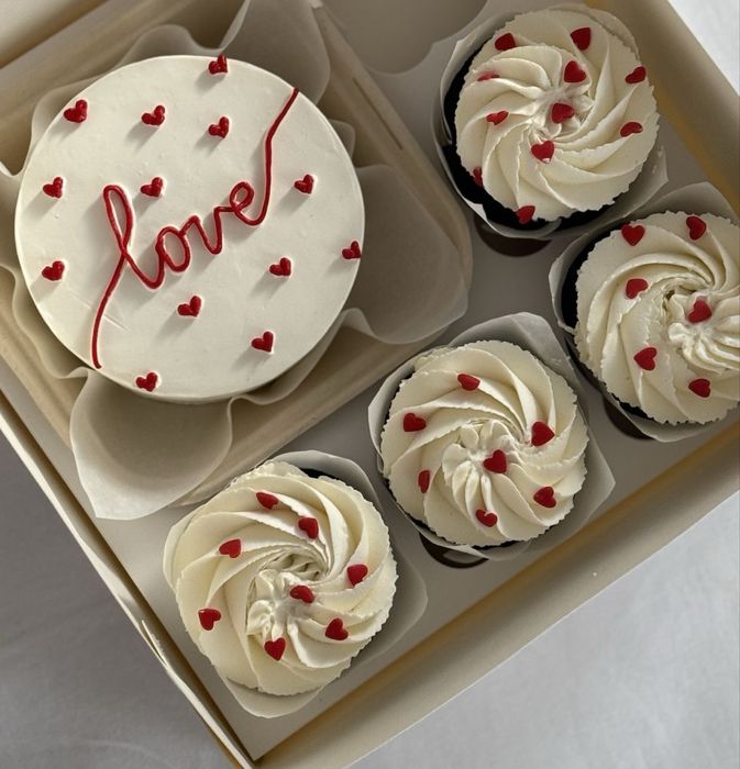 Десерти на свято під замовлення