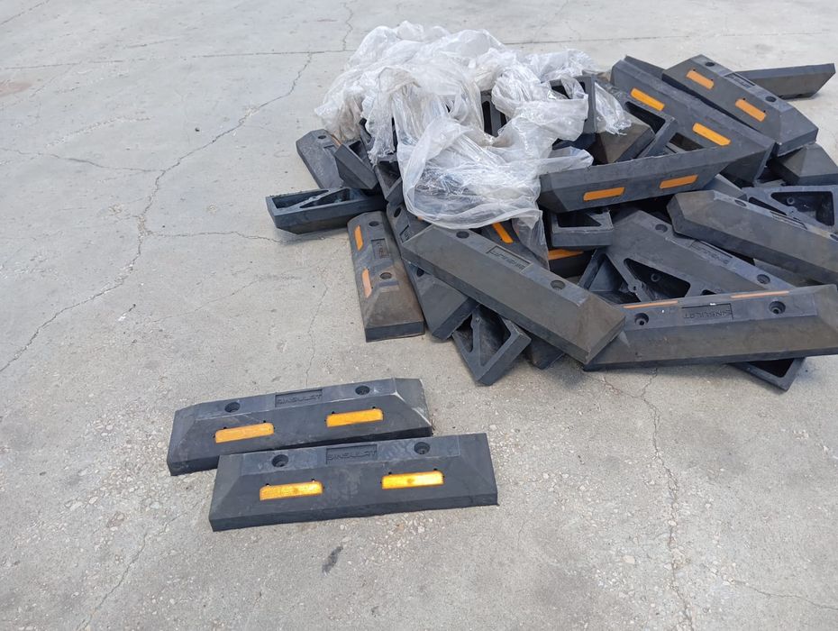 Vende-se batentes para pavimentos