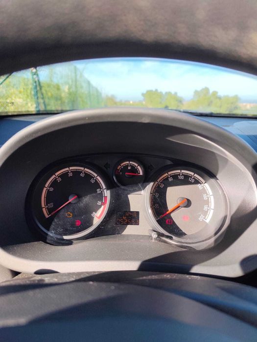 Opel Corsa 1.2 85cv Gasolina - Julho 2014