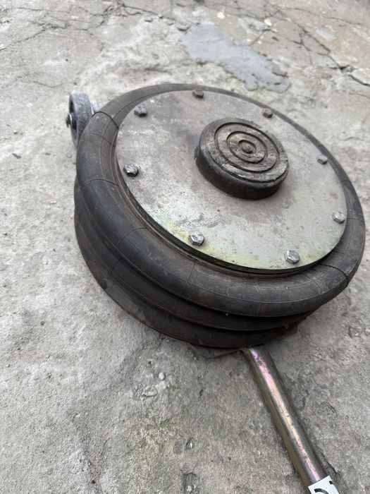 Wzmocniony podnośnik pneumatyczny