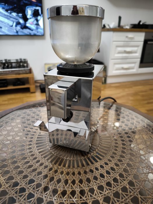 Włoski młynek do kawy / espresso Isomac Professionale Granmacinino