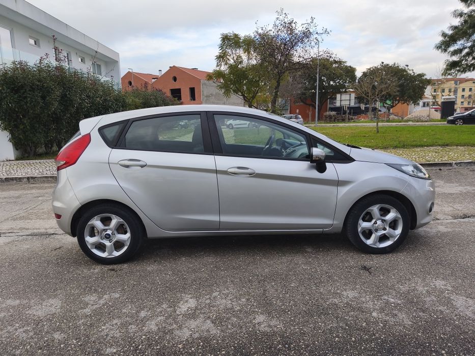 Ford Fiesta 1.4 TDCi  - 2009 - Económico e Fiável