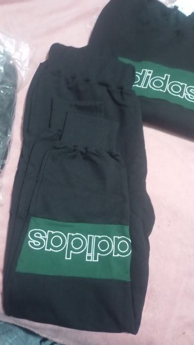 Fatos de treino novos