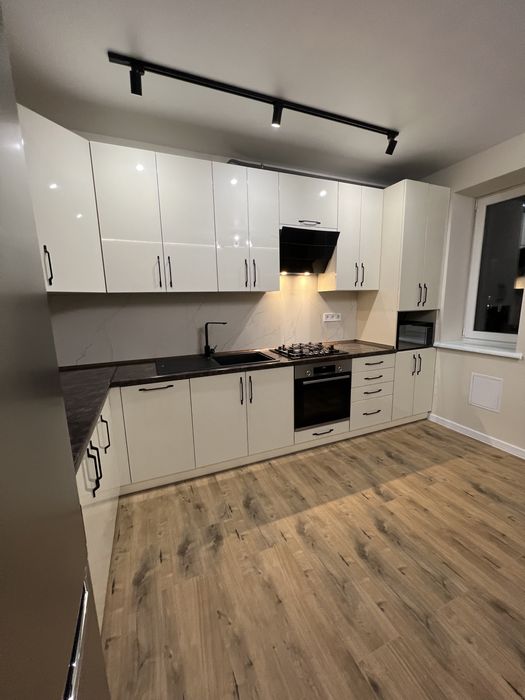 Оренда 2 кімнатної квартири по вулиці Целевича 10