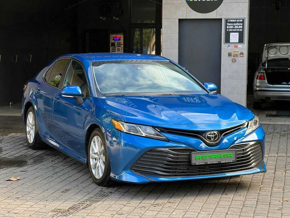 Toyota Camry 2019