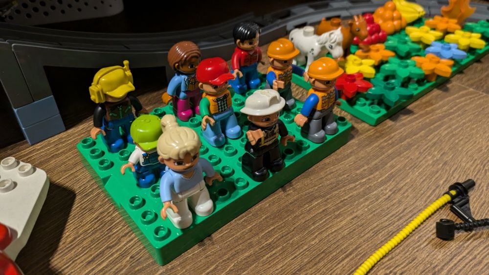 LEGO duplo-duży zestaw z kilkoma modelami