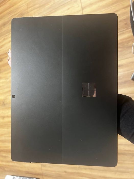 Microsoft Surface Pro 8 + оригінальне перо (клавіатура зламана)