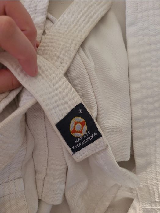 Kimono karate rozmiar 130 z białym pasem