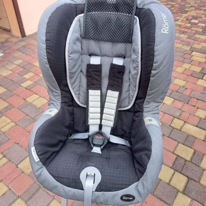 Продам дитяче крісло Britax Romer isofix