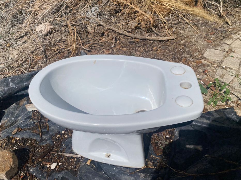 Bidé em bom estado!