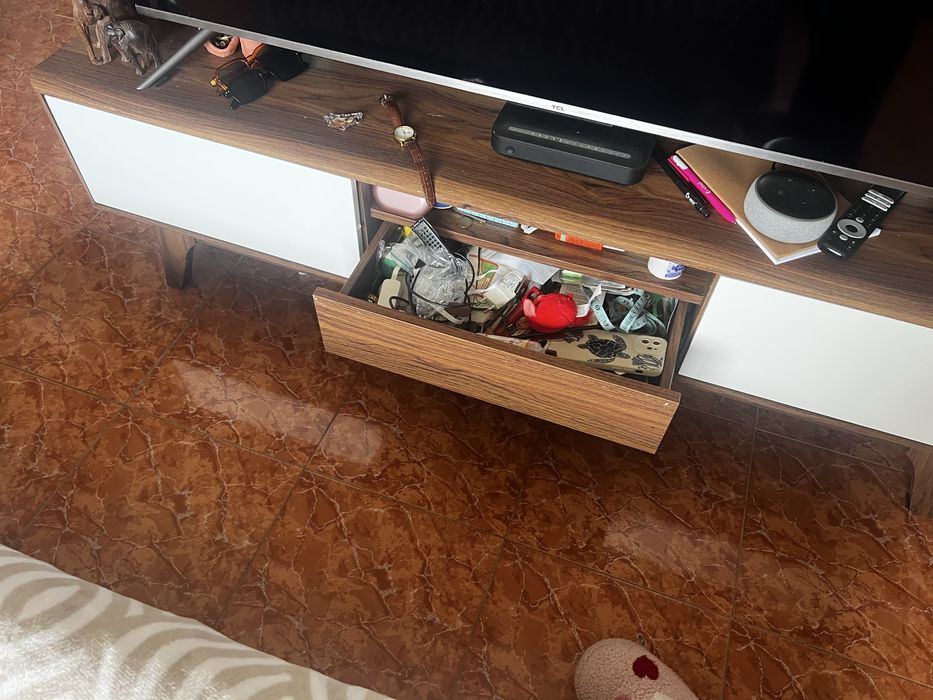 Móvel para TV com gaveta