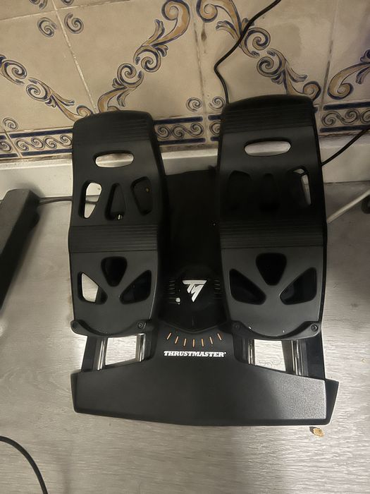 Kit Simulador de vôo Thrustmaster 16000 Hota
