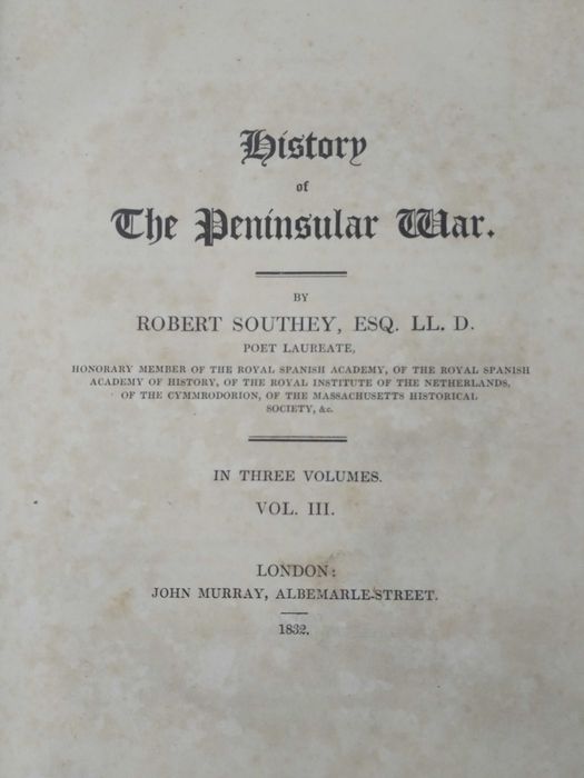 Livros antigos, alguns anteriores ao ano de 1800