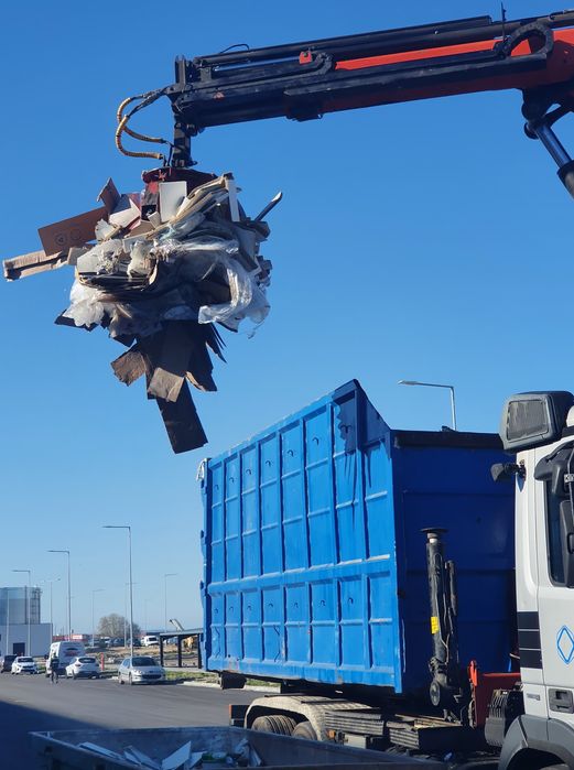 MARINHAIS e BENAVENTE contentores e carrinha p/entulho de obras e lixo