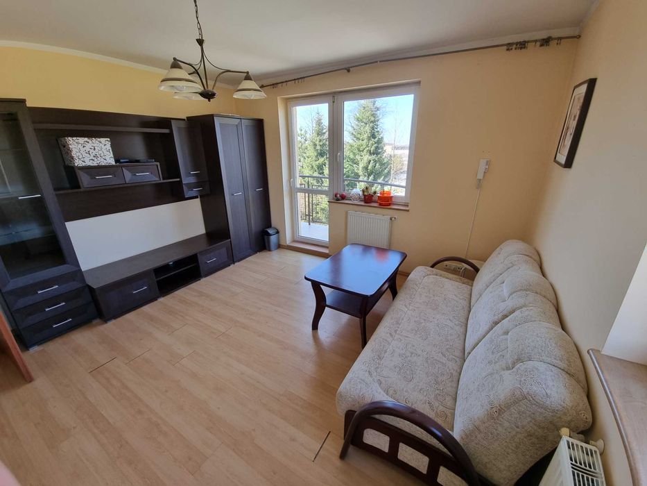 Wynajmę Mieszkanie w Kowary 2 pokojowe z balkonem, ciepłe, z parkingiem teren ogrodzony,ul.Klonowa