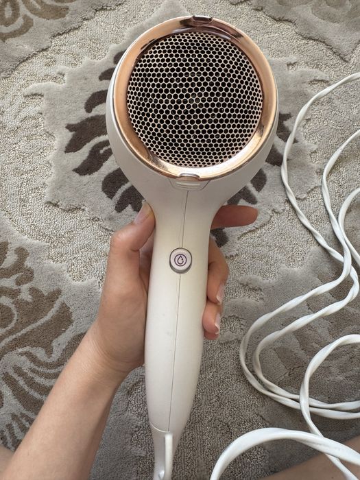 Фен Philips ionic
