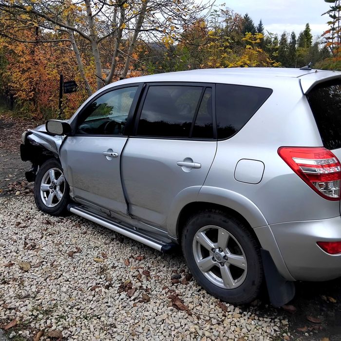 SprzedamToyotę RAV 4 2.2d 4D4