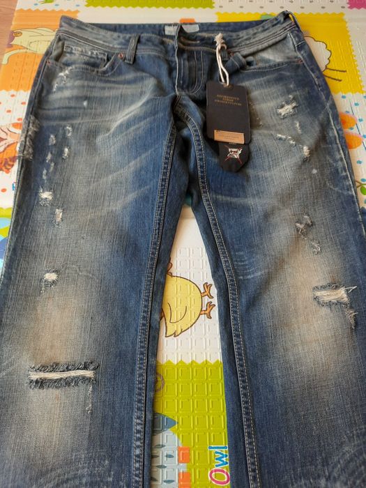 Продаються нові джинси