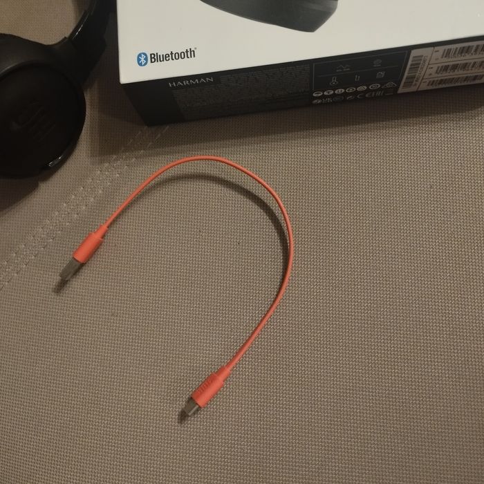 Навушники JBL 520BT