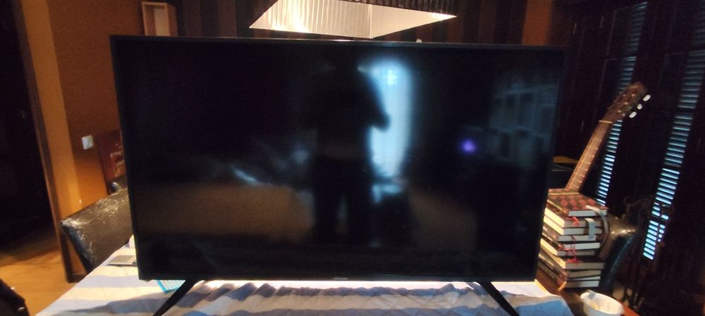 TV Hisense 50" avariado