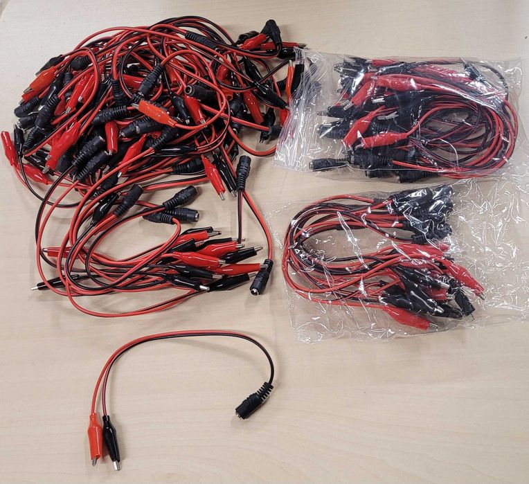 Adapter z wtykiem/gniazdem DC o wymiarach 5.5x2.1- komplet 90 sztuk