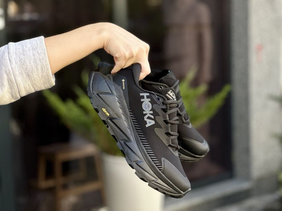 Кросівки чоловічі Hoka Skyline-Float X Gore-Tex Black White та Black