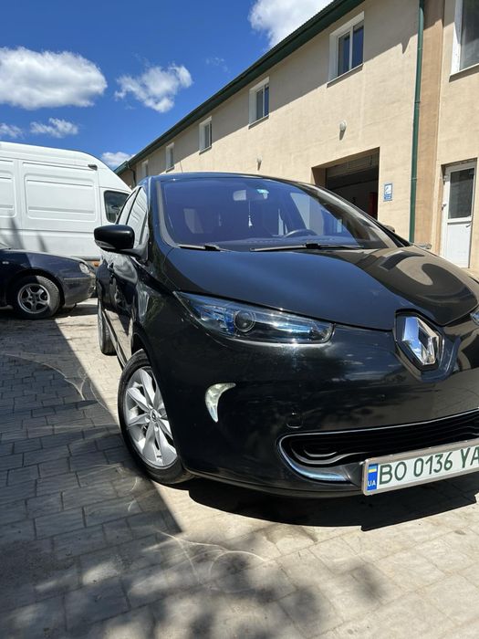 Зоя Зоє Рено електричка електроавто Zoe Renault