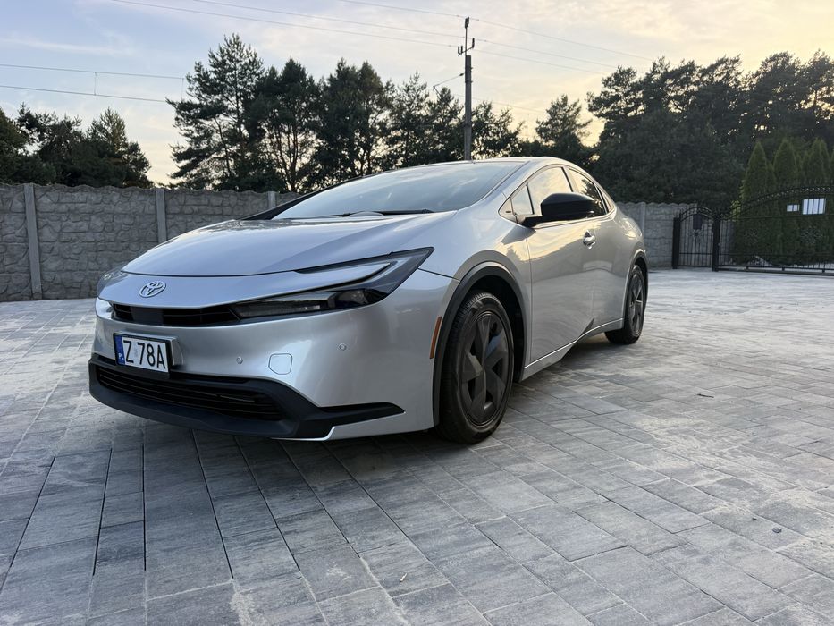 Prius 2025 rok stan idealny hybryda m-hev 18tys przebiegu ZAMIANA