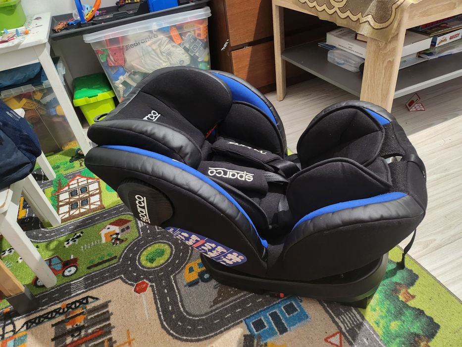 Fotelik obrotowy 360 ° Sparco