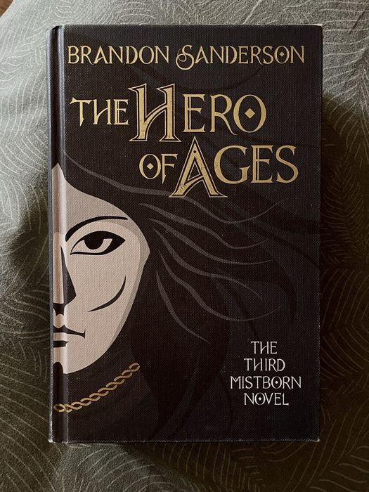 The Hero of Ages: Mistborn Book Three. Брендон Сандерсон. Orion.