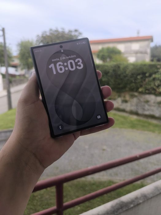 Samsung Z Fold 8 - 256GB